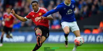 Everton’s Fierce Stand Challenges a Troubled Manchester United