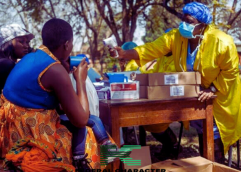 Zimbabwe Bans Assemblies, Food Sellers as Cholera Cases Surge