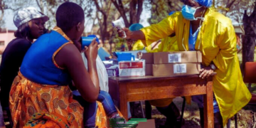 Zimbabwe Bans Assemblies, Food Sellers as Cholera Cases Surge