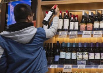 China Initiates Review of Anti-Subsidy Tariffs on Australian Wine Imports