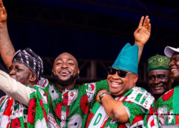 Osun’s Dancing Governor Throws Hat in the Ring for President