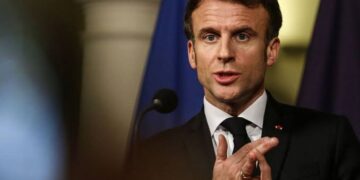 France Warns Trump: Greenland Is Not for Grabs