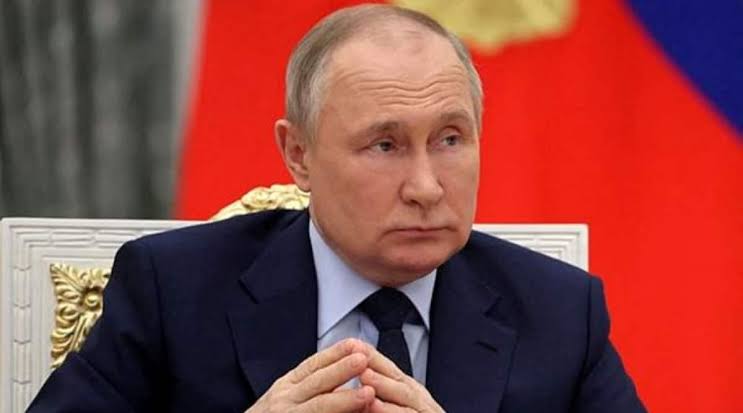 Putin Prepares Missile Test Ahead of Trump Meeting