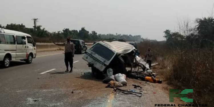 Five Perish in Lagos-Ibadan Expressway Auto Crash