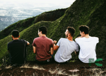 The Ultimate Guide to Nurturing Old Friendships In Your Adulthood