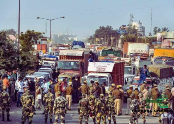 Indian Police Blockade Roads to Prevent Farmers Marching to New Delhi