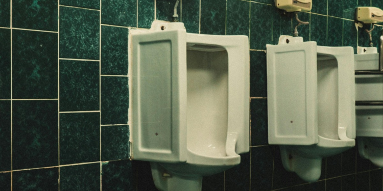 Is Infrequent Urination A Sign Of Kidney Damage?