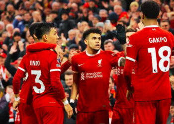 City Soar to Summit with Commanding Victory Over Luton: Top of the Premier League