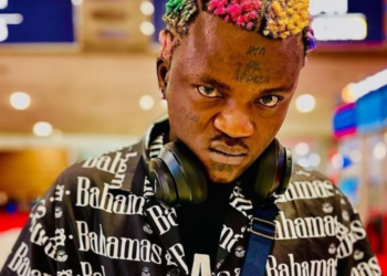 Portable Cries Out To Nigerians, Says EFCC Planning to Arrest Him