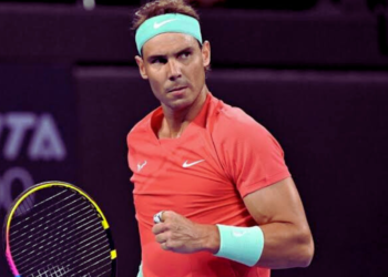 Nadal Dominates Madrid Open First Round, Sets up Clash with De Minaur