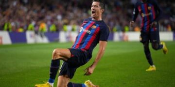 Lewandowski Hat-Trick Rescues Barcelona in Thrilling Comeback Victory Over Valencia