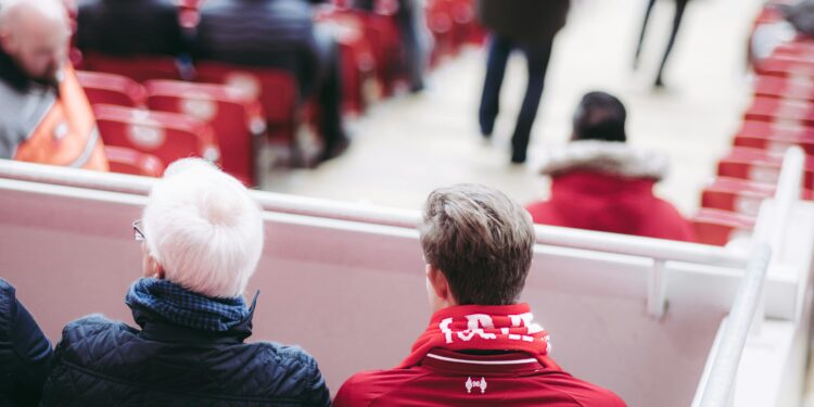 Salah Sparks Speculation Amidst Liverpool’s Touchline Drama