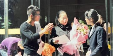 Eight Decades of Dedication: Chinese Language Teacher Sets Guinness Record with 64-Year Career