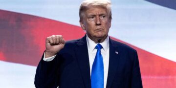 Trump Gradually Going Bankrupt As He Loses $9000 To Court Case