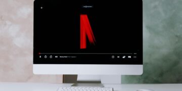 “Postcards” on Netflix: A Must Watch