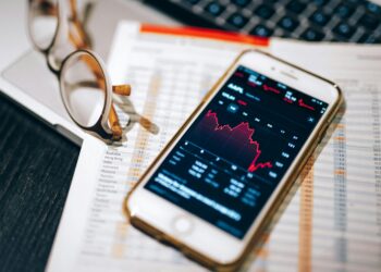 Vedanta’s $1 Billion Share Sale: A Desperate Gamble or a Smart Move?