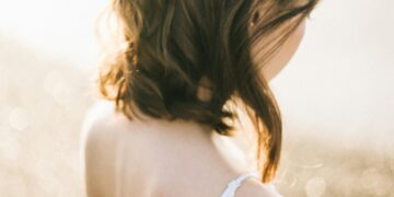 How To Control The Spread of Back Acne “Bacne”