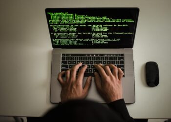 A Complete Guide to Becoming A Data Engineer