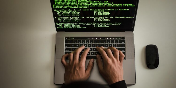 A Complete Guide to Becoming A Data Engineer