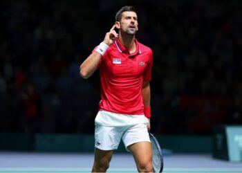 Djokovic’s Knee Injury Raises Concerns in French Open Title Defense