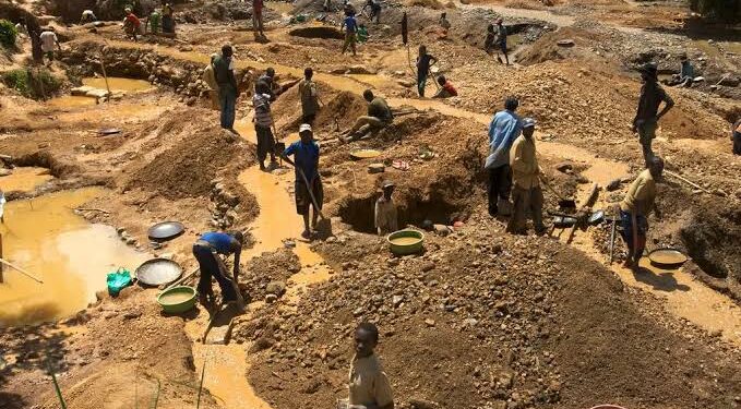 Federal Government Cracks Down on Illegal Mining After Fatal Accidents