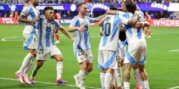 Argentina Begins Copa América Title Defense with 2-0 Win Over Canada