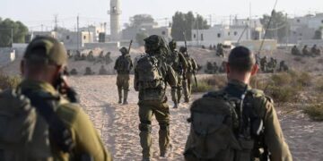 Kuwait Evacuates Citizens from Lebanon Amid War Fears