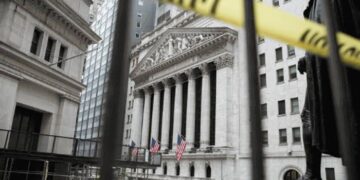 Technical Error At New York Stock Exchange Causes Trading Halts
