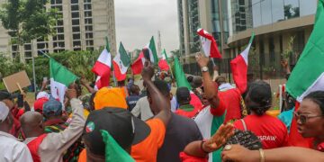 Nationwide Strike Paralyzes Economy, Prompts Emergency Government Meeting