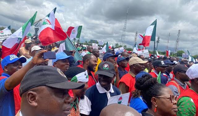 Nationwide Strike Halts Economy highlighting Workers’ Struggles Amid Unfavorable Government Policies