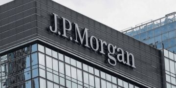 JP Morgan Abandons EU Bonus Cap, Unveils New Compensation Structure