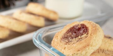 Hacks To Stop Snacking