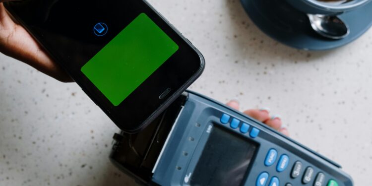 ThinkMarkets Introduces Apple Pay and Google Pay for MENA Clients