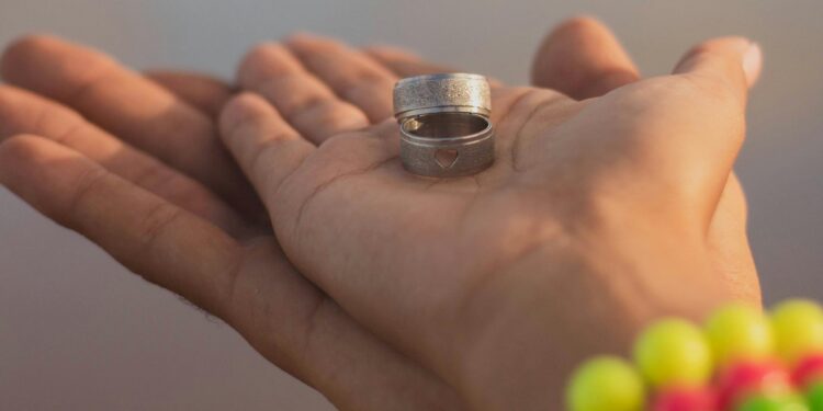 Evesoal Criticizes Trend of Transactional Dating Among Nigerian Girls