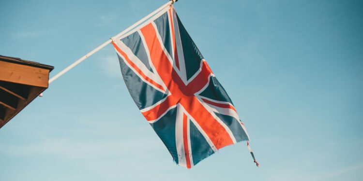 UK Interest Rates Remain Steady Despite Inflation Decrease