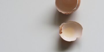 How Can You Tell That An Egg Is Rotten?