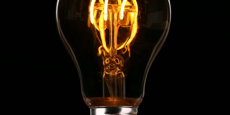 Power Minister Discovers Electricity Problems, Proposes More Meetings