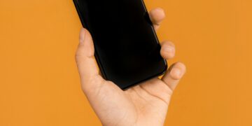 Can Your Phone Fry Your Sperm? The Truth About Cellphone Radiation