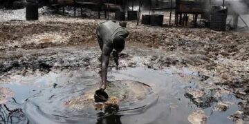 Local Leaders Demand an Immediate Cleanup For The Oil Spillage At Bayelsa