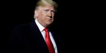 Trump Tells Christians: Vote Once, Never Again