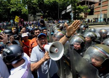 Venezuelan Protests Intensify Amid Allegations of Election Fraud and Government Crackdown