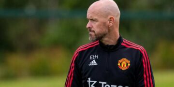 Erik ten Hag Extends Manchester United Contract Until 2026 Amid Mixed Reactions