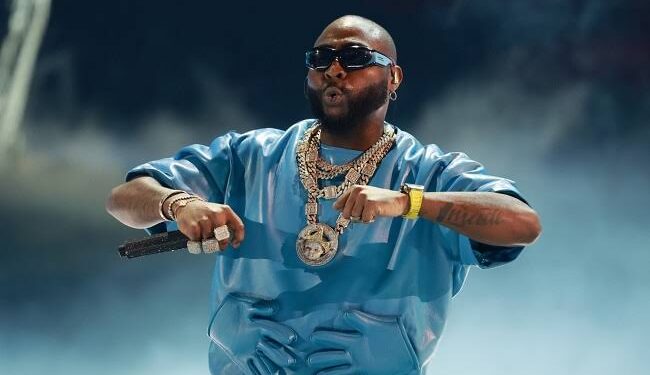 Davido’s Team Outshines EFCC, Internet Reacts