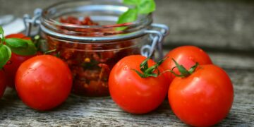 How to Plant Tomatoes at Home: A Beginner’s Guide