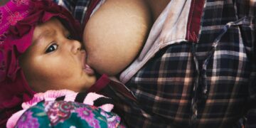 Worried About Overfeeding? Here’s How to Tell if Your Newborn Needs to Stop