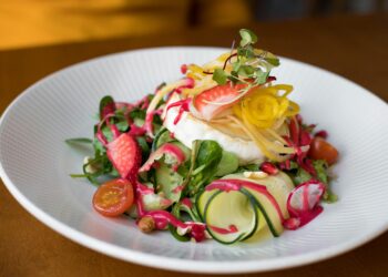 Just Eat Your Way to Weight Loss With High Volume, Low Calorie Foods