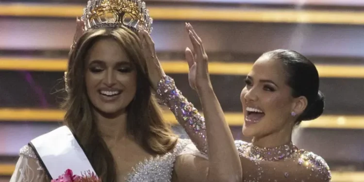 Mia Le Roux Makes History As First Deaf Miss South Africa