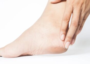 Easy Fixes For Dry Feet