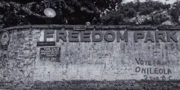 Lagos Protesters Avoid Gani Fawenhumi Park and Storm Ikorodu road