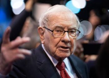 Warren Buffett Surpasses Federal Reserve In Treasury Bill Holdings